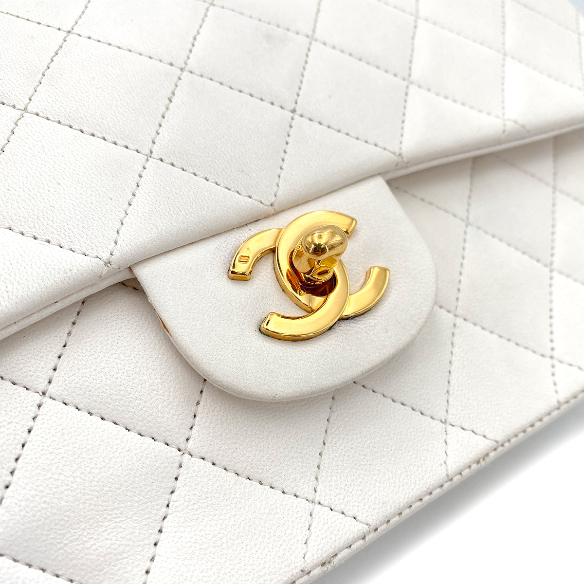 CHANEL VINTAGE CLASSIC FLAP MEDIUM CHAIN SHOULDER BAG WHITE LAMB SKIN 90244731