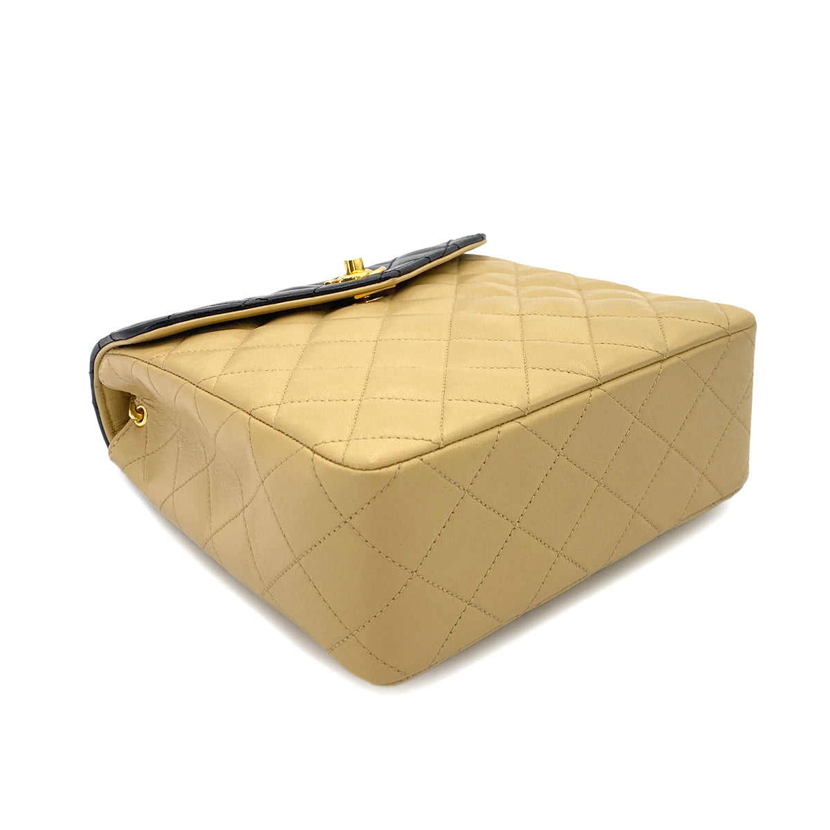 CHANEL VINTAGE MATELASSE CHAIN SHOULDER BAG BYCOLOR BEIGE BLACK LAMB SKIN 90244742