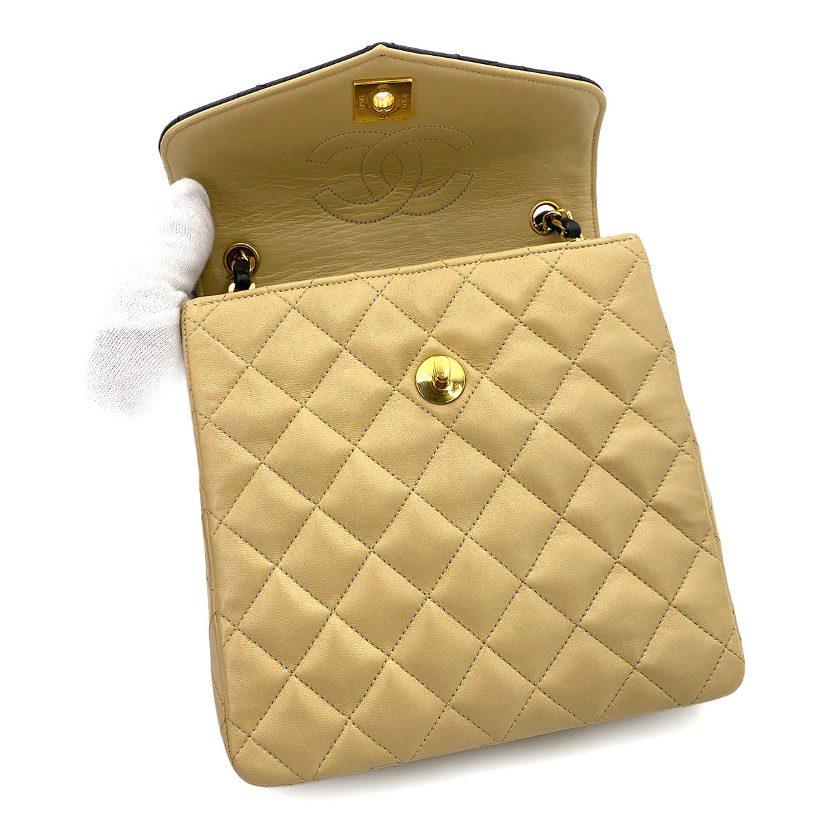 CHANEL VINTAGE MATELASSE CHAIN SHOULDER BAG BYCOLOR BEIGE BLACK LAMB SKIN 90244742