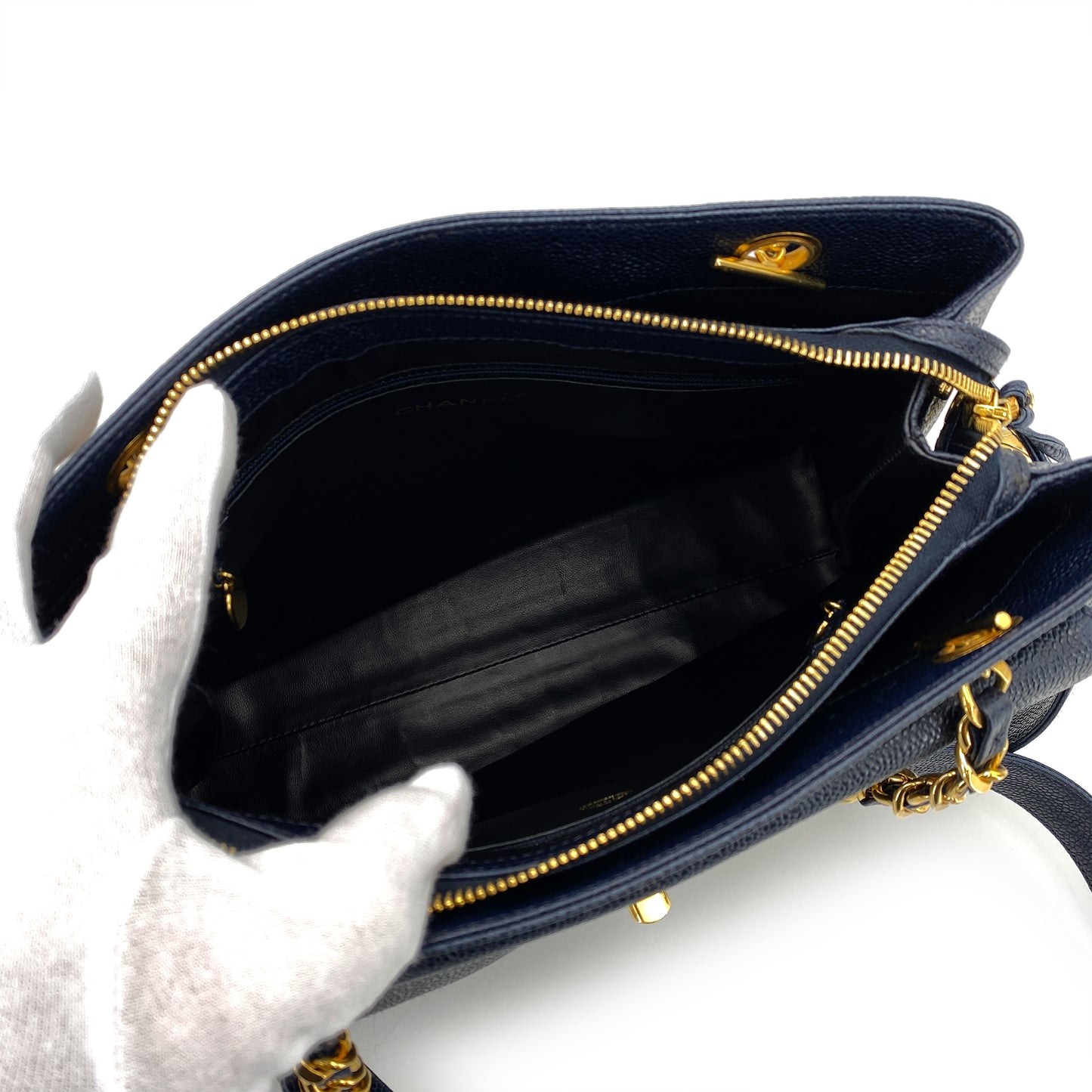 CHANEL VINTAGE CHAIN TOTE BAG NAVY CAVIAR SKIN 90244748