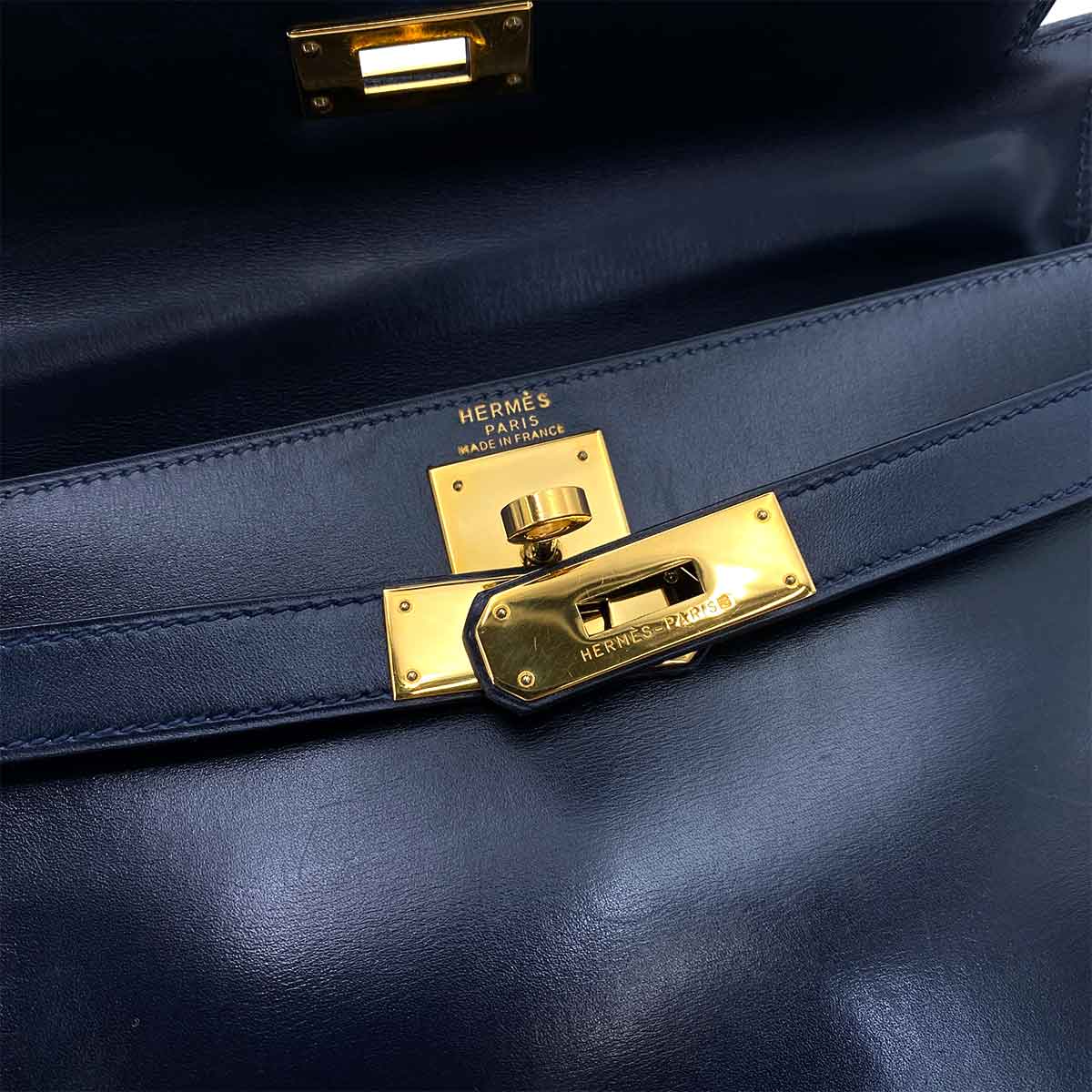 HERMES KELLY 28 RETOURNE BLUE INDIGO BOXCALF HAND SHOULDER BAG 〇W 90244759