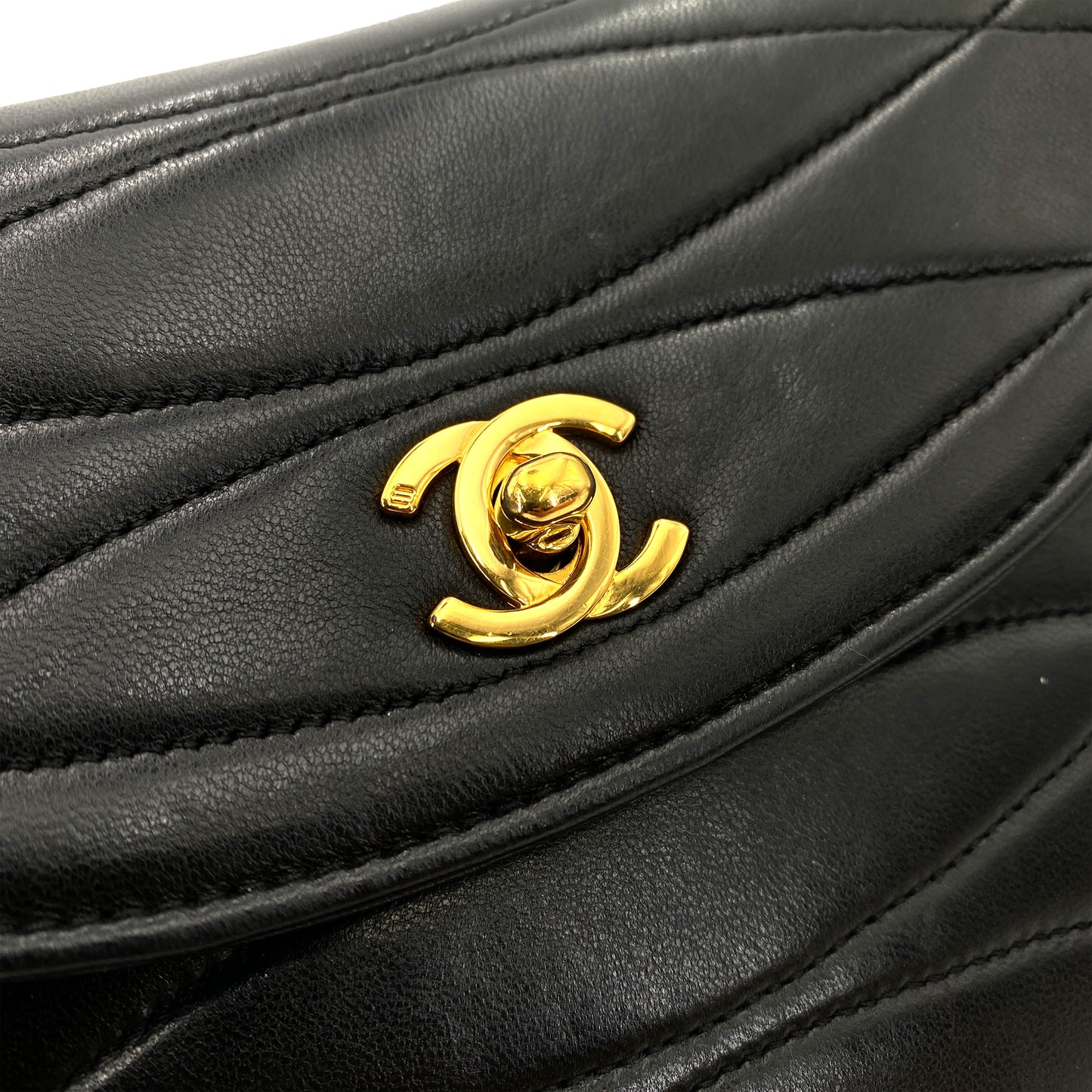 CHANEL VINTAGE TRAPEZOID CHAIN SHOULDER BAG BLACK LAMB SKIN 90244814