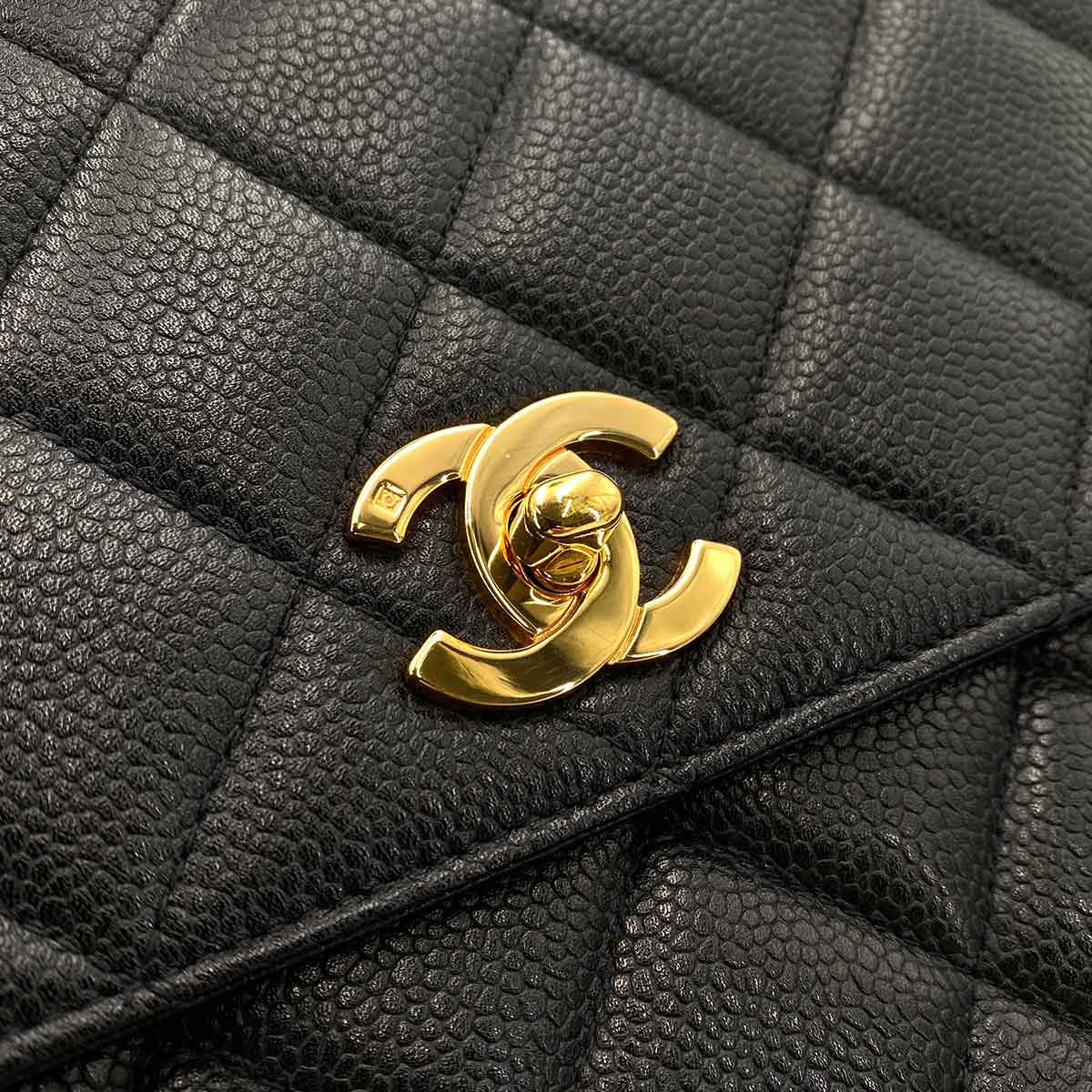 CHANEL VINTAGE MATELASSE CHAIN SHOULDER BAG BLACK CAVIAR SKIN 90245062