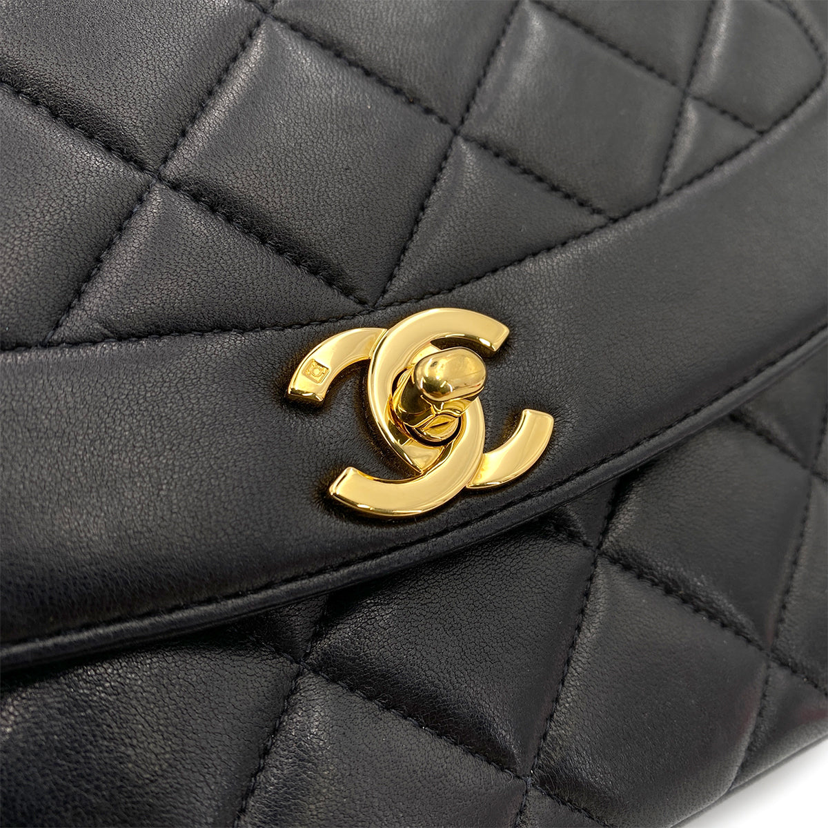 CHANEL VINTAGE MATELASSE CHAIN SHOULDER BAG BLACK LAMB SKIN 90246355