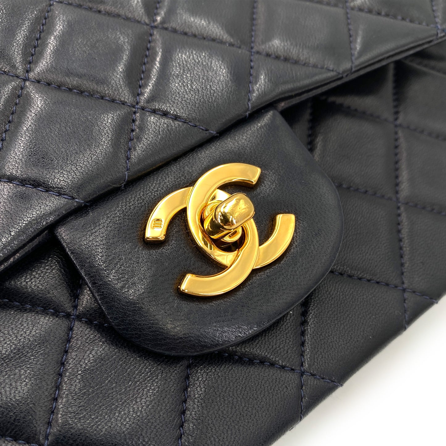 CHANEL VINTAGE CLASSIC FLAP SMALL CHAIN SHOULDER BAG NAVY LAMB SKIN 90246915