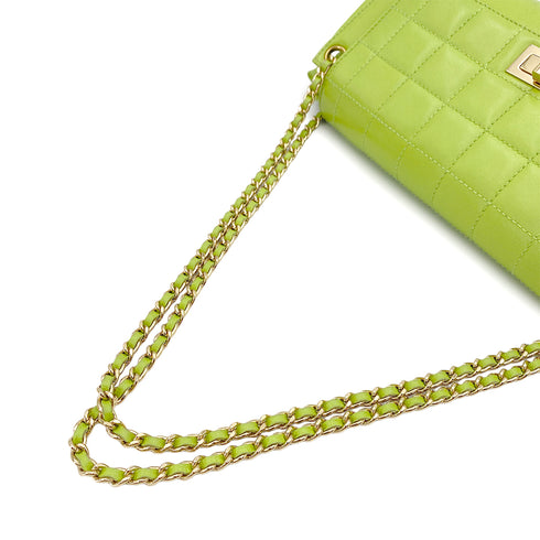CHANEL VINTAGE 2.55 CHOCOLATE BAR CHAIN SHOULDER BAG GREEN LAMB SKIN 90246923 - PURPOSE