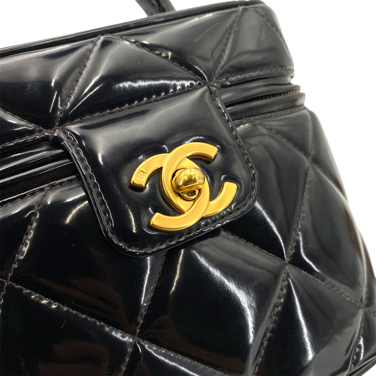 CHANEL VINTAGE VANITY HEART MIRROR HAND BAG BLACK ENAMEL 90246932