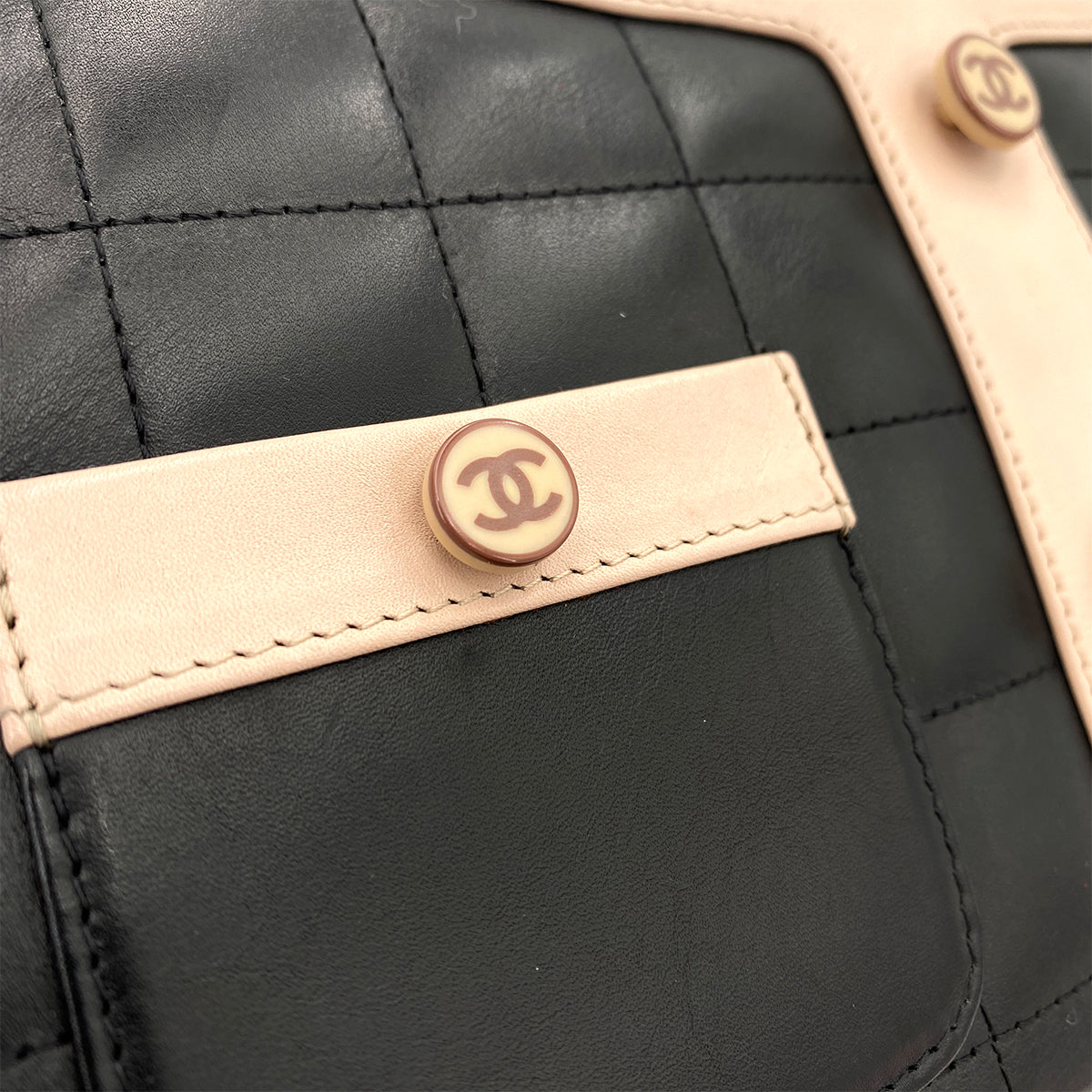 CHANEL VINTAGE GIRL CHANEL CHAIN SHOULDER BAG BLACK BEIGE CALF SKIN 90247084