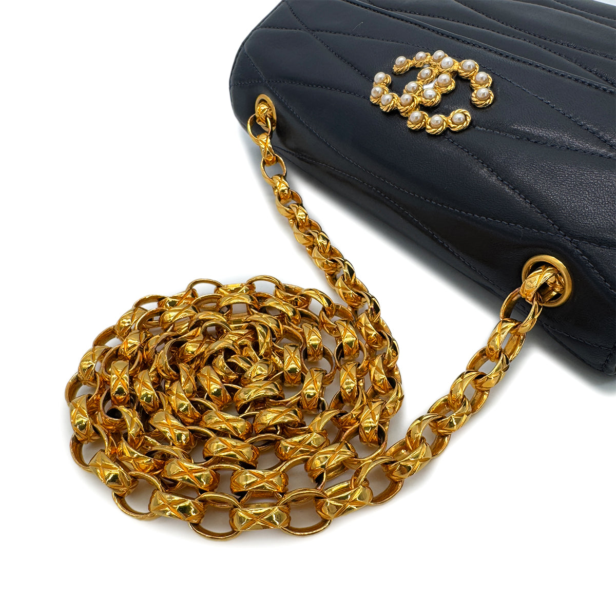 CHANEL VINTAGE BIJOU CHAIN SHOULDER BAG COCOMARK FAUX PEARL NAVY LAMB SKIN 90247175