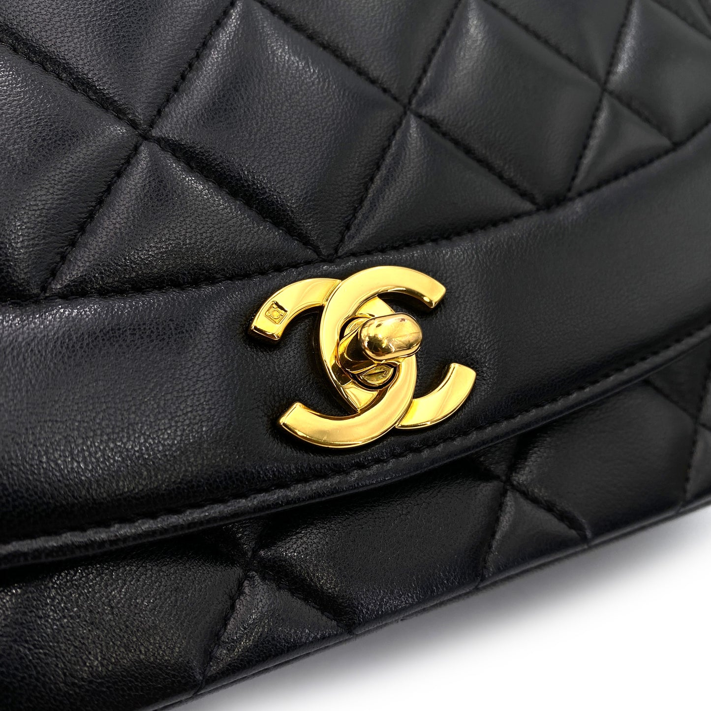 CHANEL VINTAGE DIANA MEDIUM CHAIN SHOULDER BAG BLACK LAMB SKIN 90247296