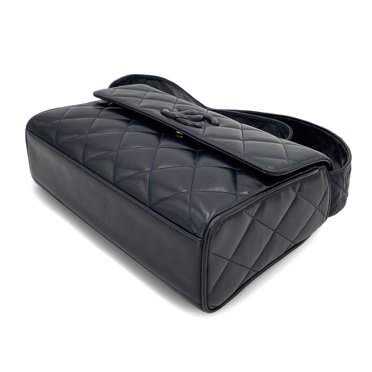 CHANEL VINTAGE MATELASSE SHOULDER BAG NAVY LAMB SKIN 90248124