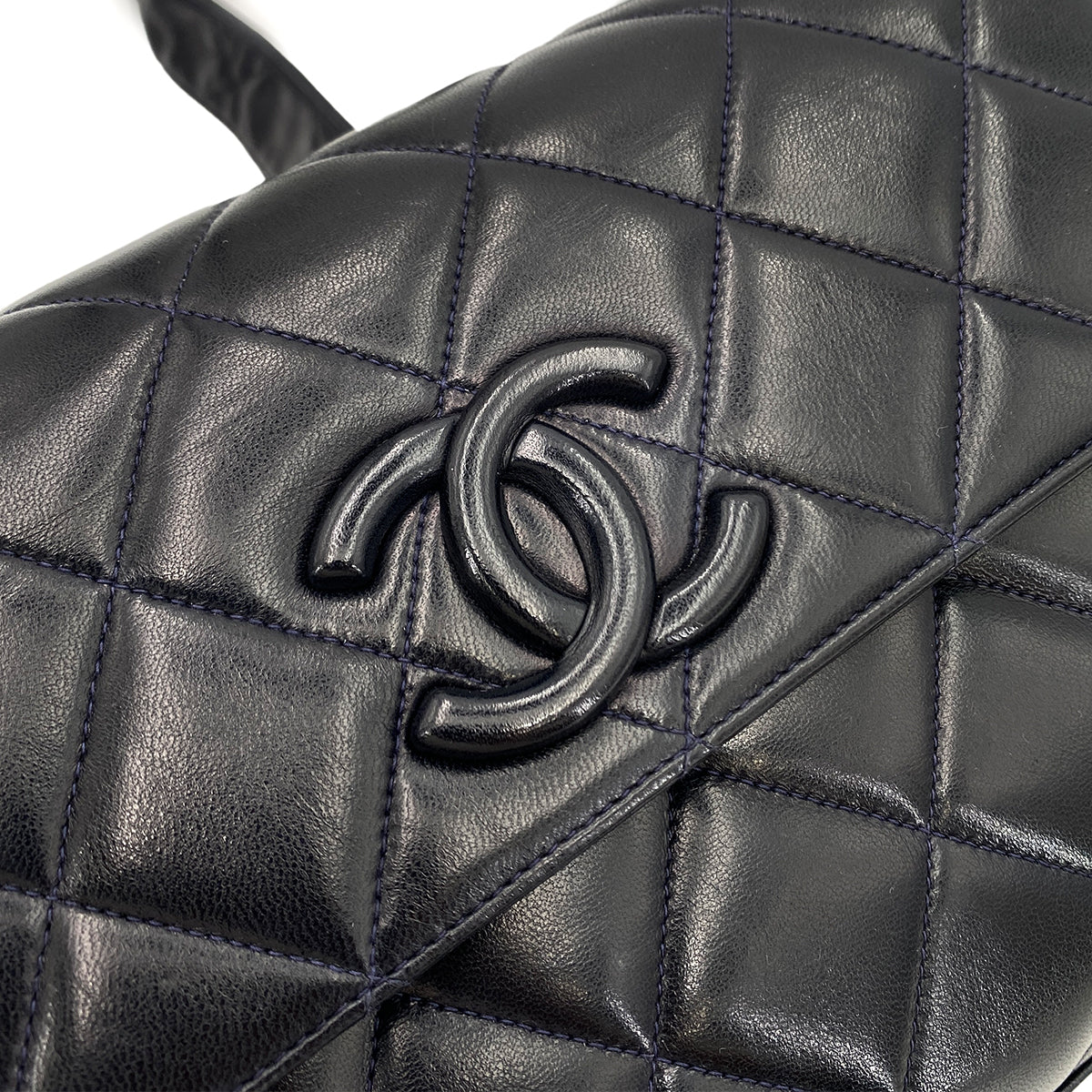 CHANEL VINTAGE MATELASSE SHOULDER BAG NAVY LAMB SKIN 90248124