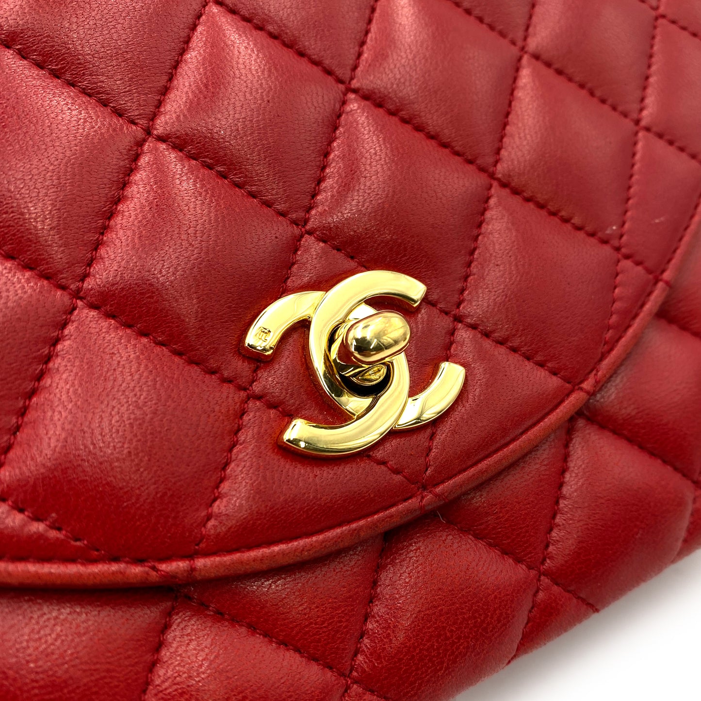 CHANEL VINTAGE HALF MOON CHAIN SHOULDER BAG RED LAMB SKIN 90248131