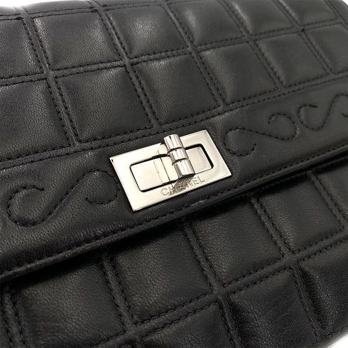 CHANEL VINTAGE 2.55 CHOCOLATE BAR CHAIN SHOULDER BAG BLACK LAMB SKIN 90248358 - PURPOSE