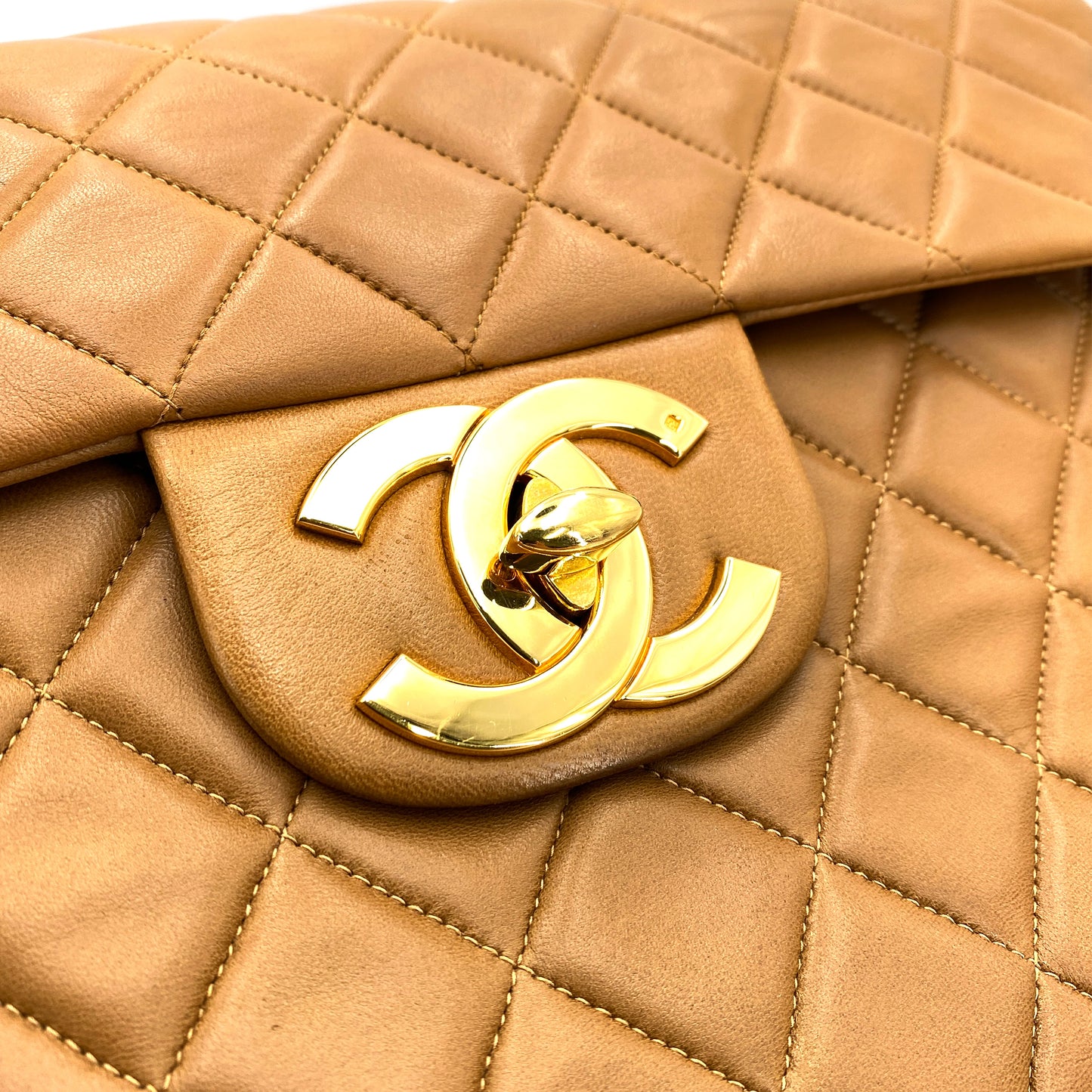 CHANEL VINTAGE MAXI MATELASSE 34 CHAIN SHOULDER BAG CAMEL LAMB SKIN 90248811