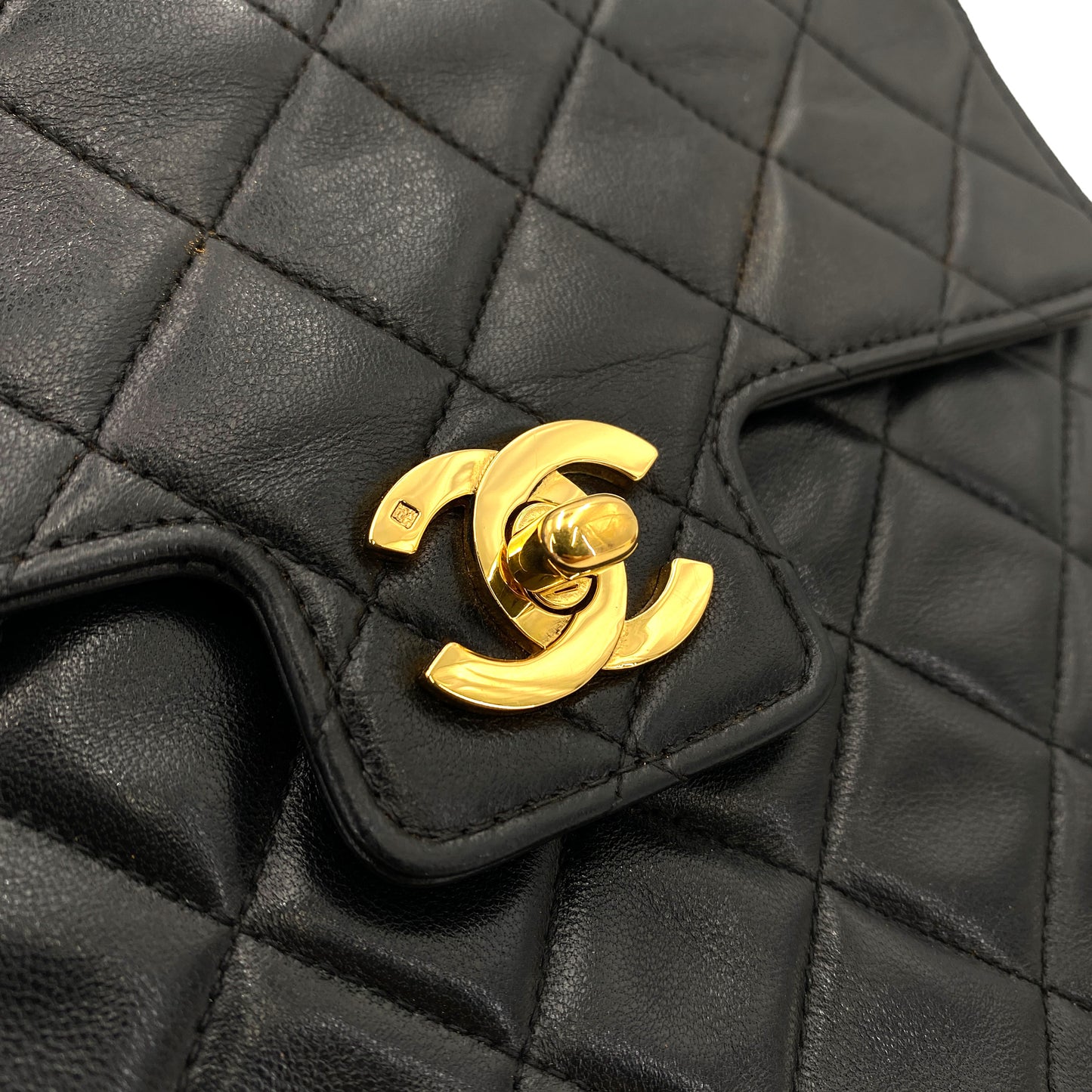 CHANEL VINTAGE MATELASSE HAND BAG BLACK LAMB SKIN 90250015