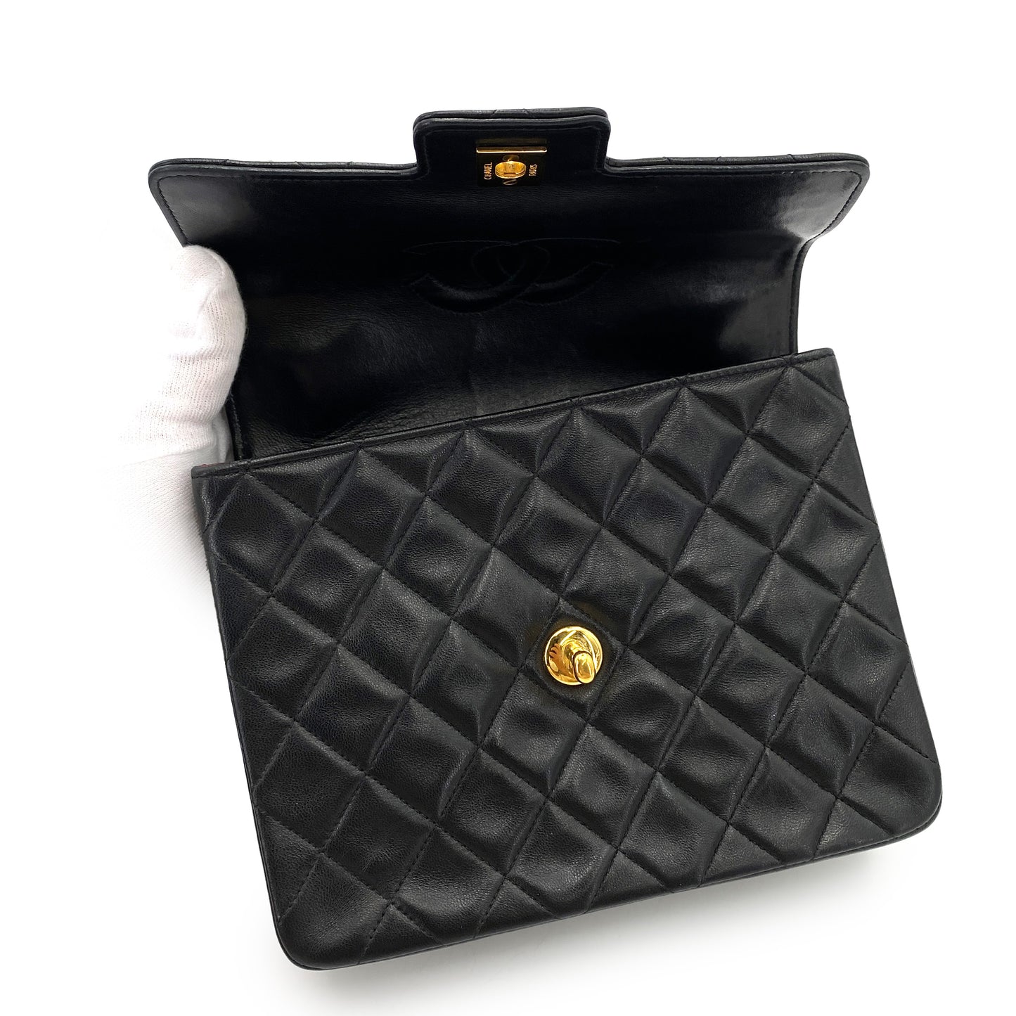 CHANEL VINTAGE MATELASSE HAND BAG BLACK LAMB SKIN 90250015