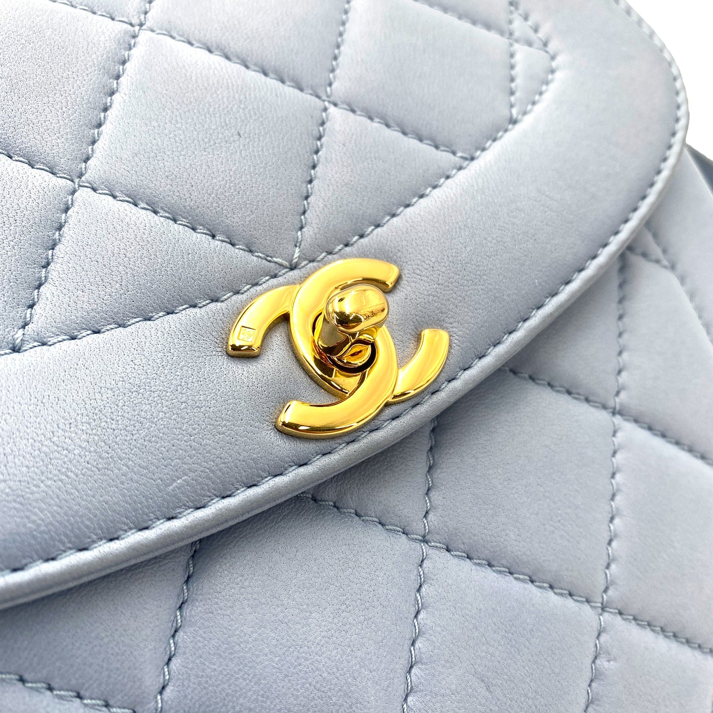 CHANEL VINTAGE MATELASSE SHOULDER BAG BLUE LAMB SKIN 90250071