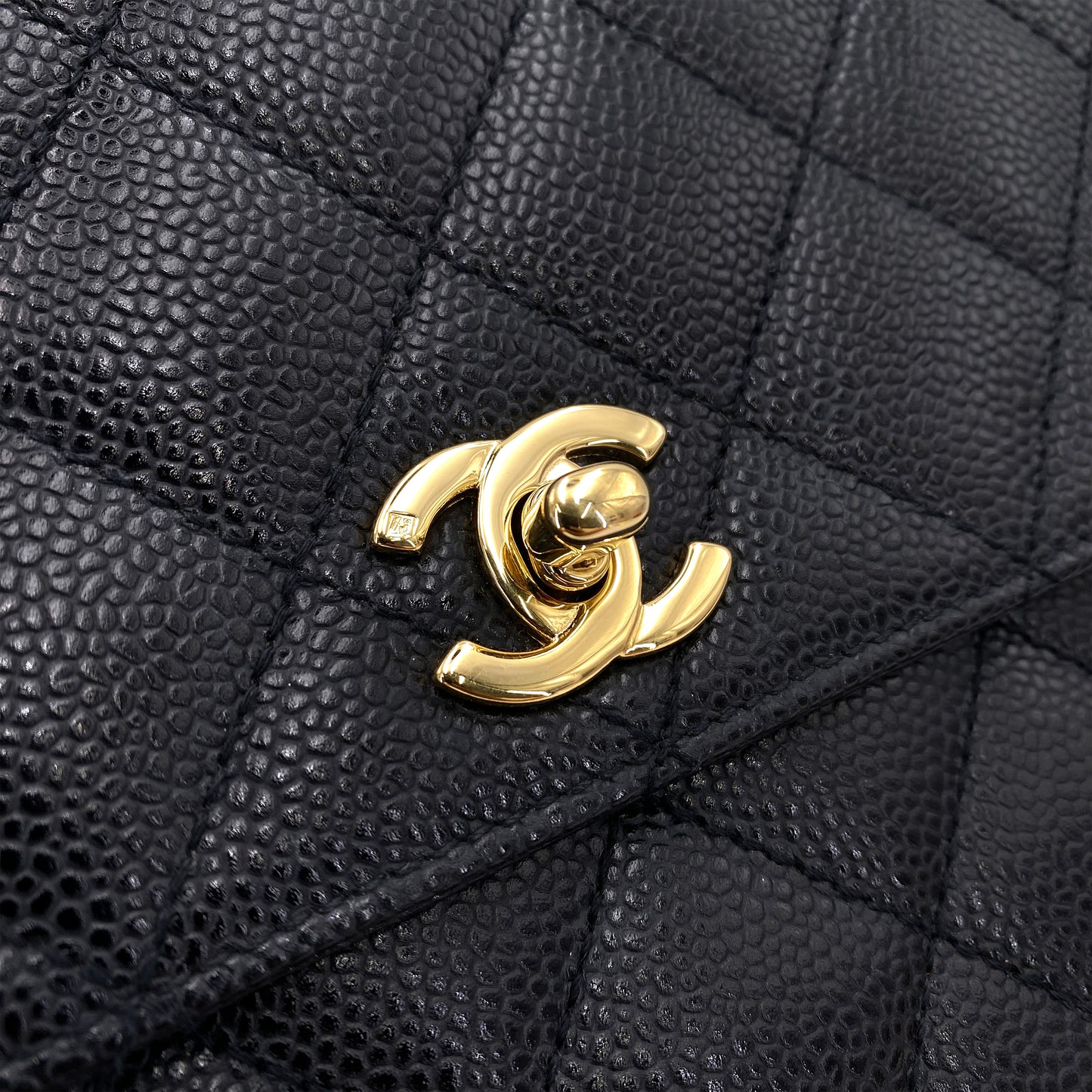 CHANEL VINTAGE MATELASSE HAND BAG BLACK CAVIAR SKIN 90250521