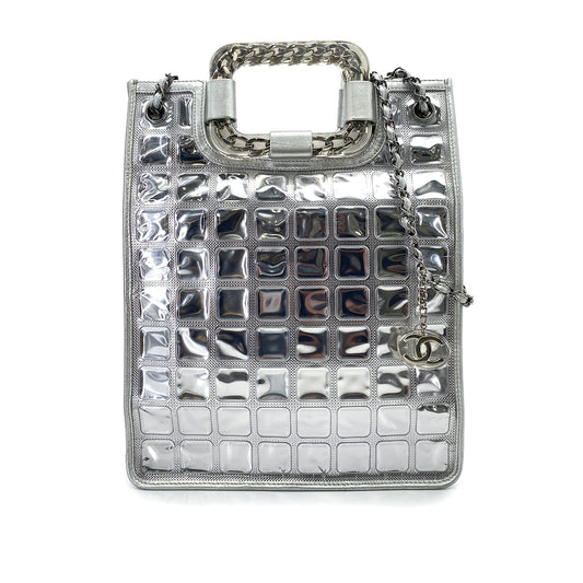CHANEL VINTAGE ICE CUBE CHAIN HAND SHOULDER BAG SILVER VINYL LEATHER 90252564