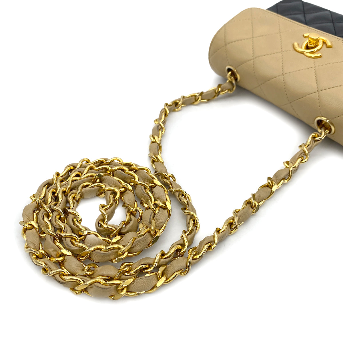 CHANEL VINTAGE MATELASSE MINI CHAIN SHOULDER BAG BYCOLOR BEIGE BLACK LAMB SKIN 90252978