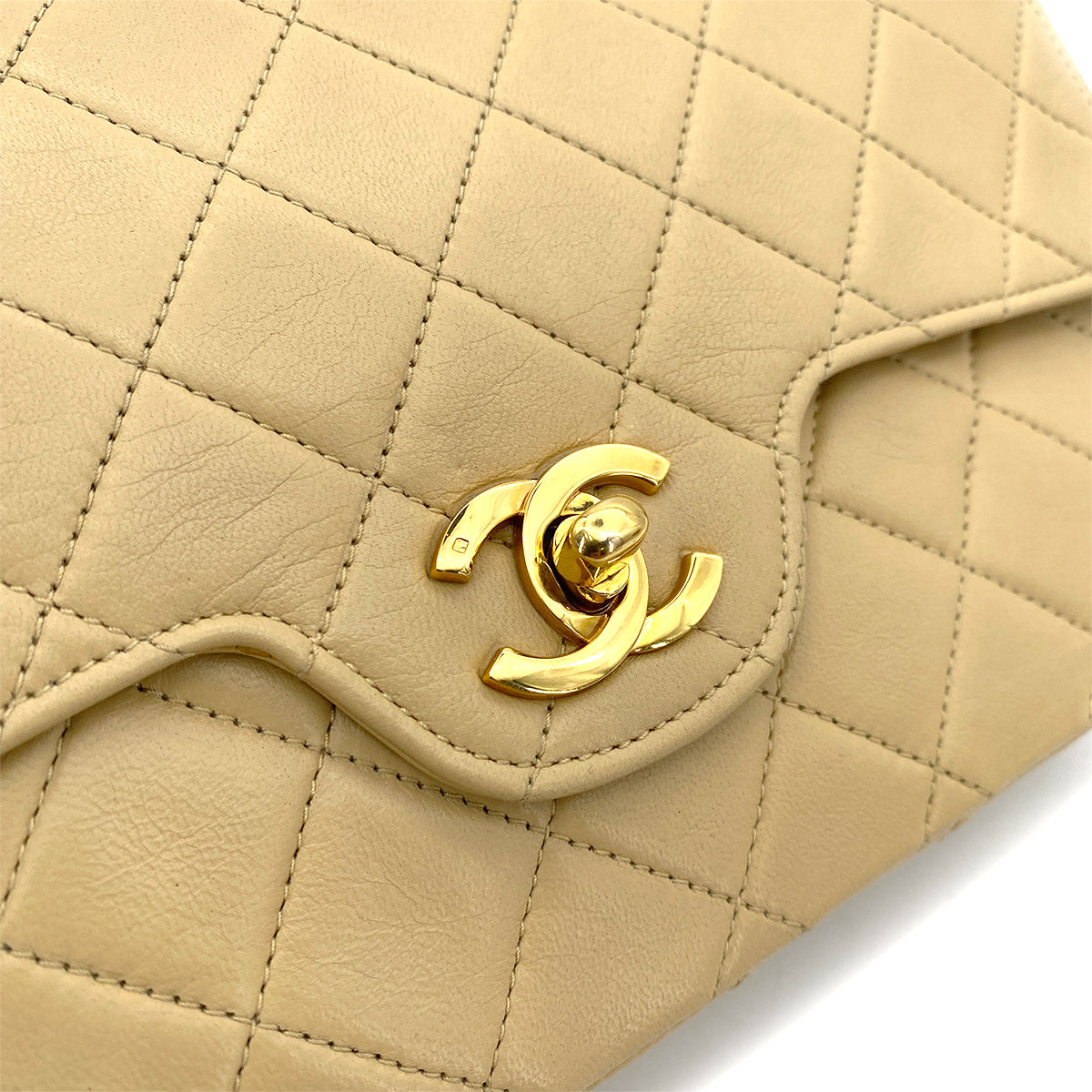 CHANEL VINTAGE MATELASSE CHAIN SHOULDER BAG BEIGE LAMB SKIN 90253640
