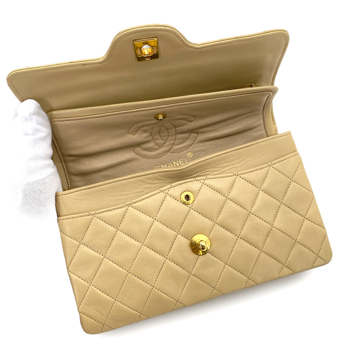 CHANEL VINTAGE MATELASSE CHAIN SHOULDER BAG BEIGE LAMB SKIN 90253640