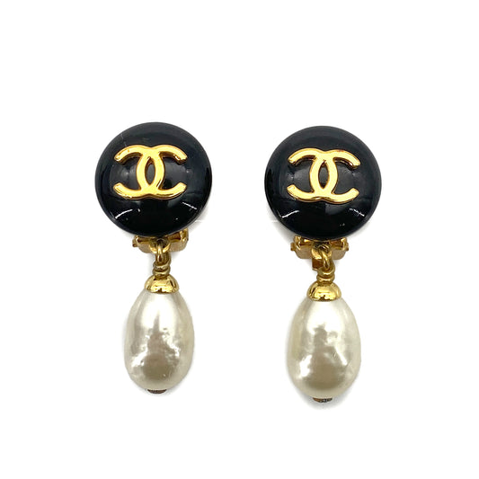 CHANEL VINTAGE EARRINGS COCOMARK FAUX PEARL ACCESSORY 96A 90255126