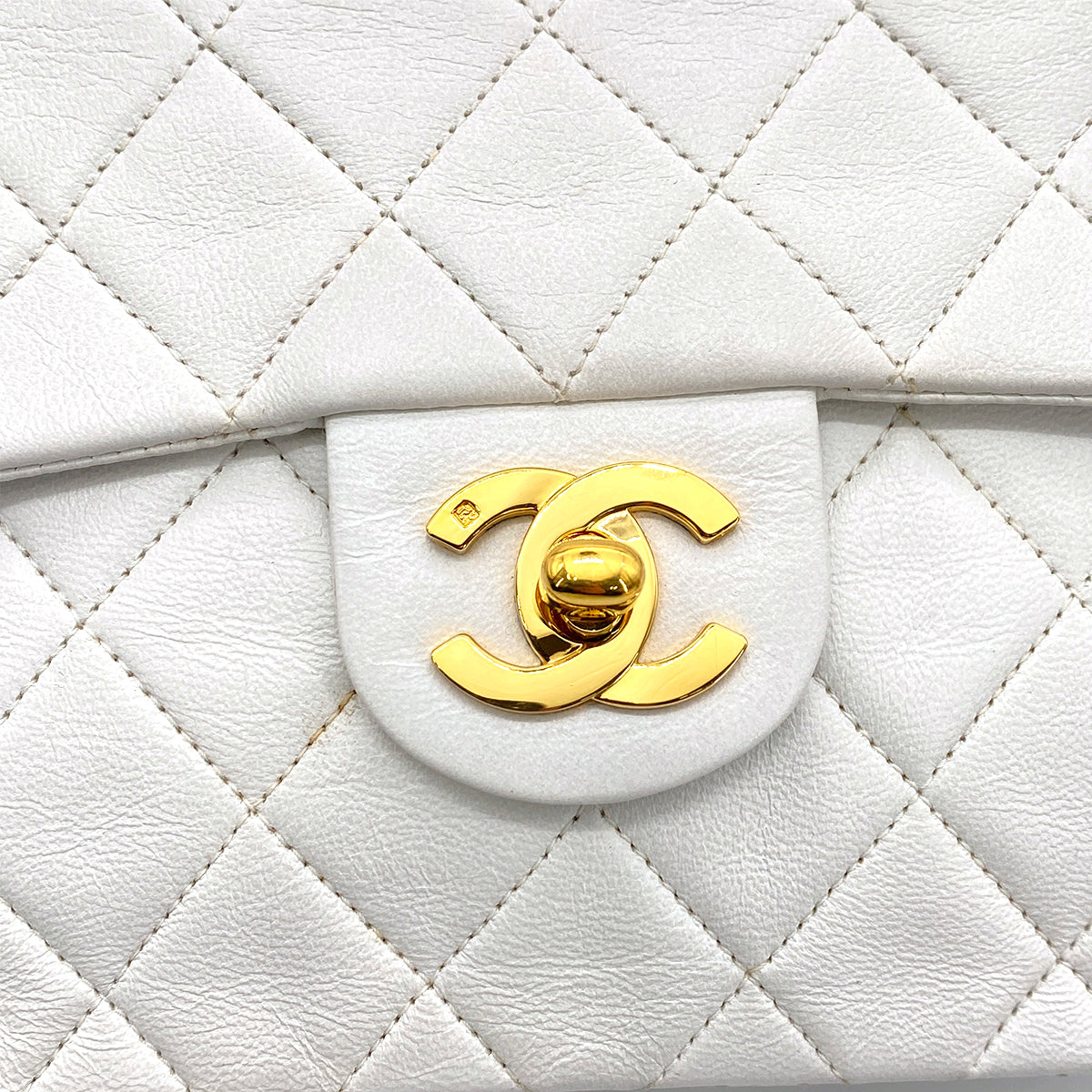 CHANEL VINTAGE MINI SQUARE 17 CHAIN SHOULDER BAG WHITE LAMB SKIN 90258056