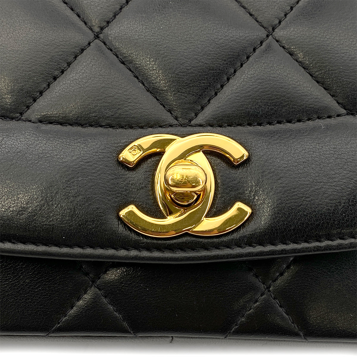 CHANEL VINTAGE DIANA MEDIUM CHAIN SHOULDER BAG BLACK LAMB SKIN 90258123