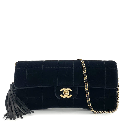 CHANEL VINTAGE CHOCOLATE BAR FRINGE SHOULDER BAG BLACK VELOR 90258846