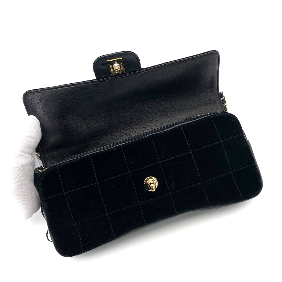 CHANEL VINTAGE CHOCOLATE BAR FRINGE SHOULDER BAG BLACK VELOR 90258846