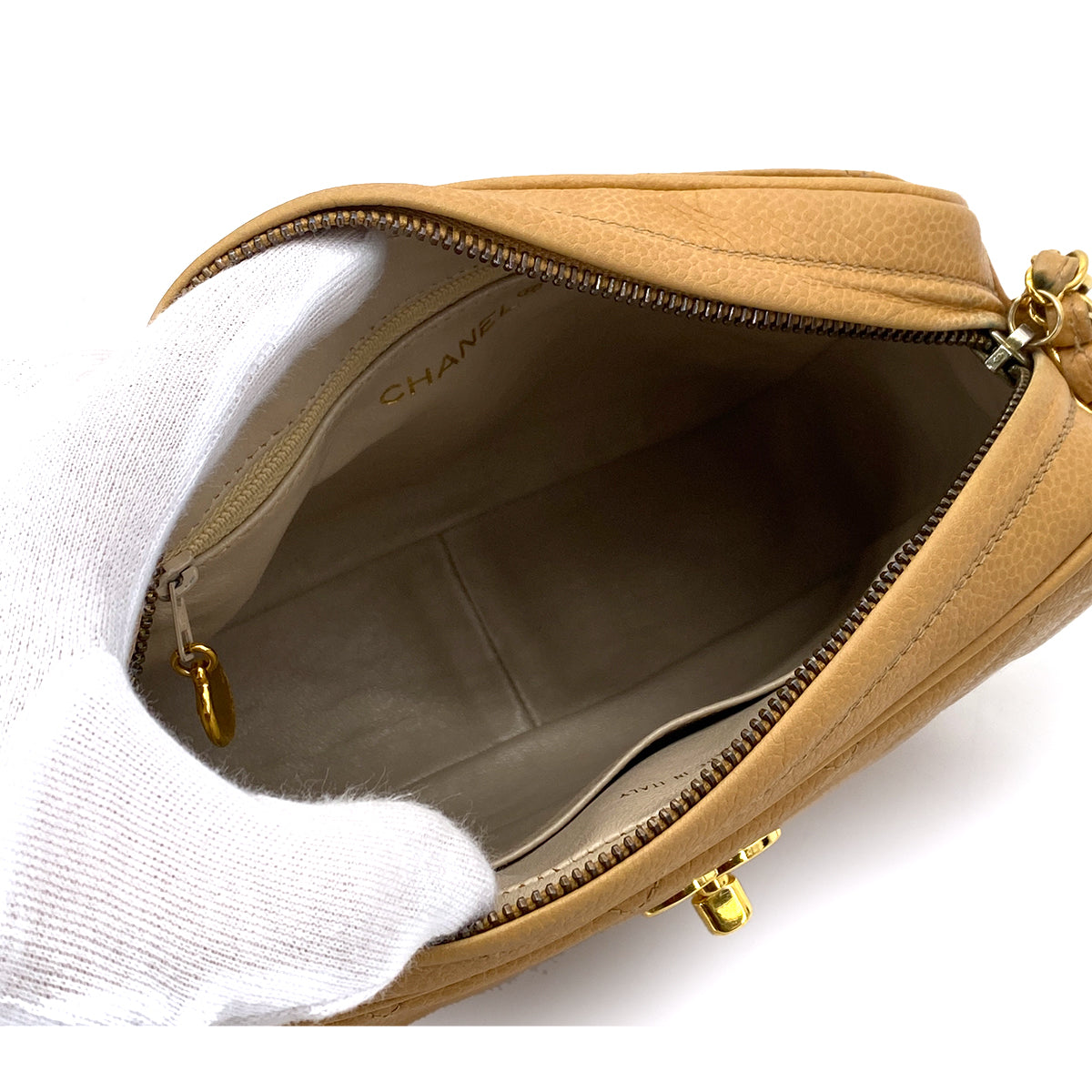 CHANEL VINTAGE MATELASSE CHAIN SHULDER BAG BEIGE CAVIAR SKIN 90260105