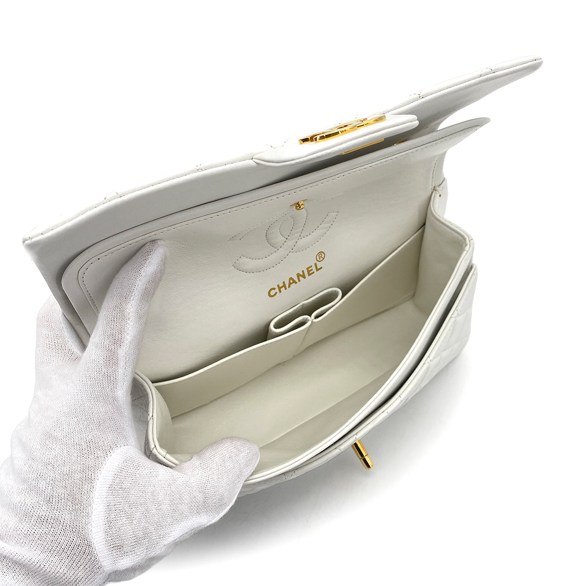 CHANEL VINTAGE CLASSIC FLAP SMALL CHAIN SHOULDER BAG WHITE LAMB SKIN 90260108