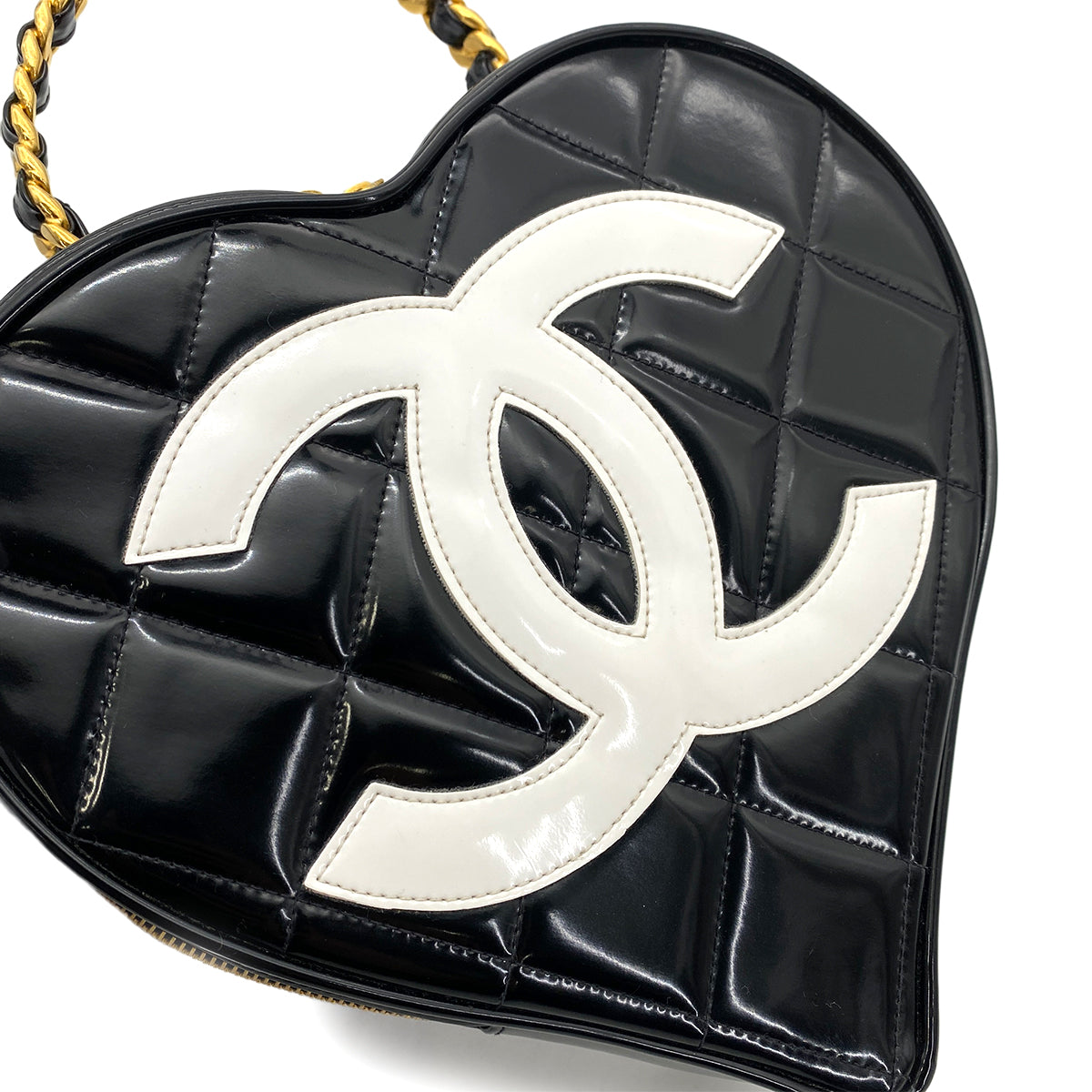 CHANEL VINTAGE HEART VANITY HAND BAG BLACK ENAMEL 90260130