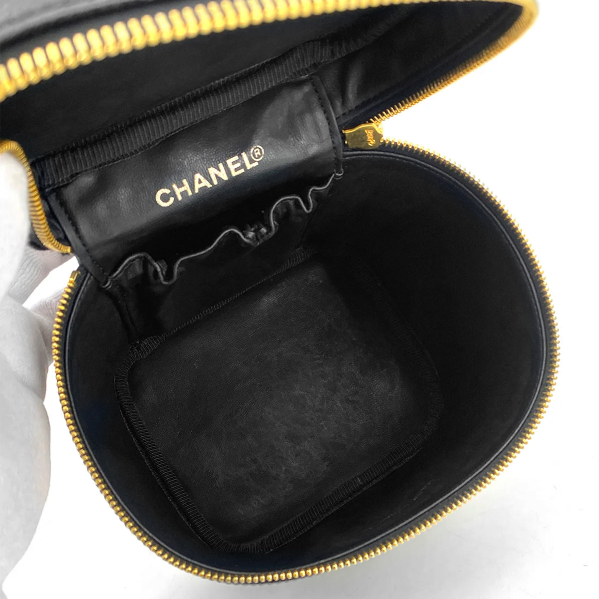 CHANEL VINTAGE VANITY HAND BAG BLACK CAVIAR SKIN 90260497