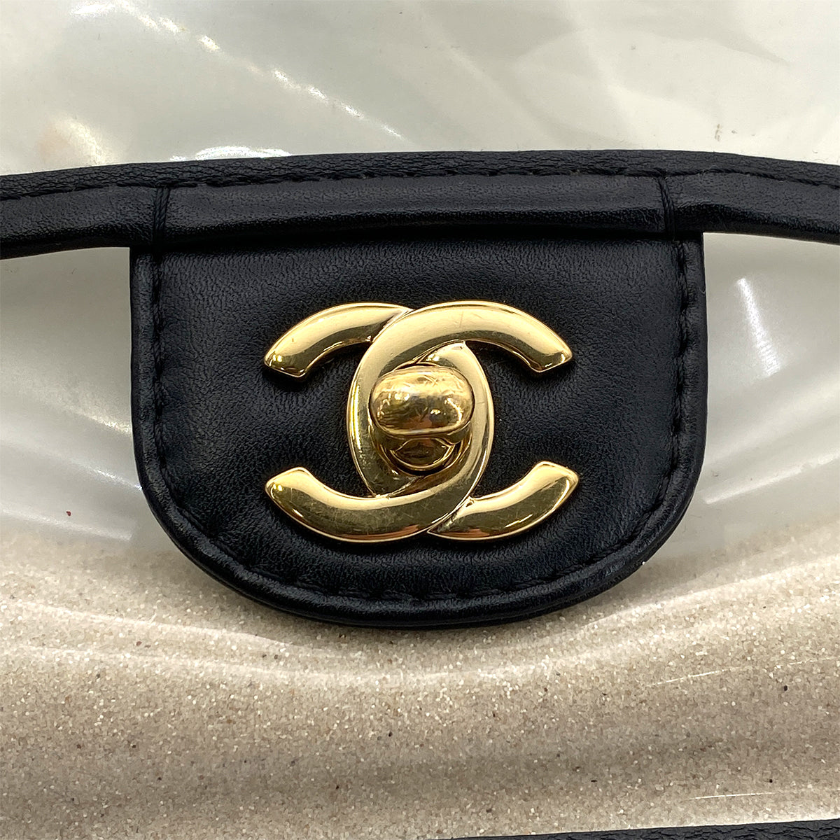 CHANEL ENAMEL WITH SAND CLEAR SHOLDRE BAG 90260509