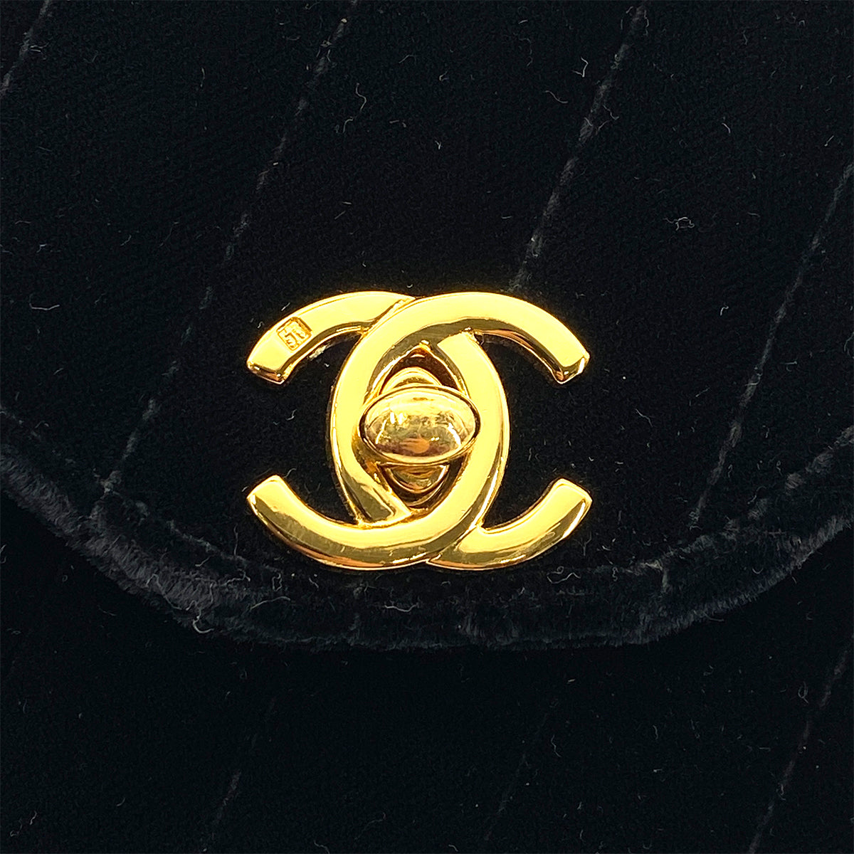 CHANEL VINTAGE VELOR VELVET CHAIN SHOULDER BLACK 90261224