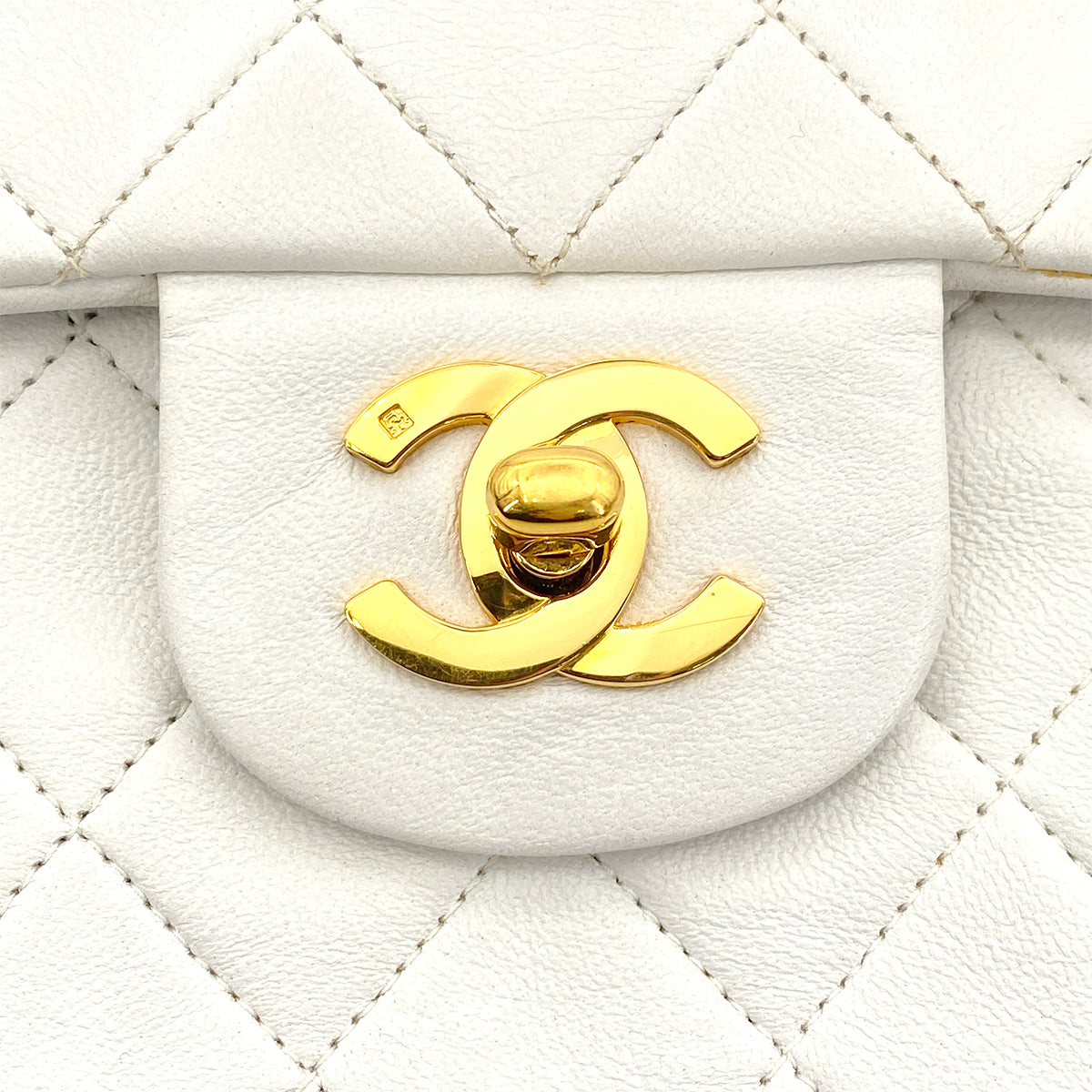 CHANEL VINTAGE CLASSIC FLAP MEDIUM CHAIN SHOULDER BAG WHITE LAMB SKIN 90261225