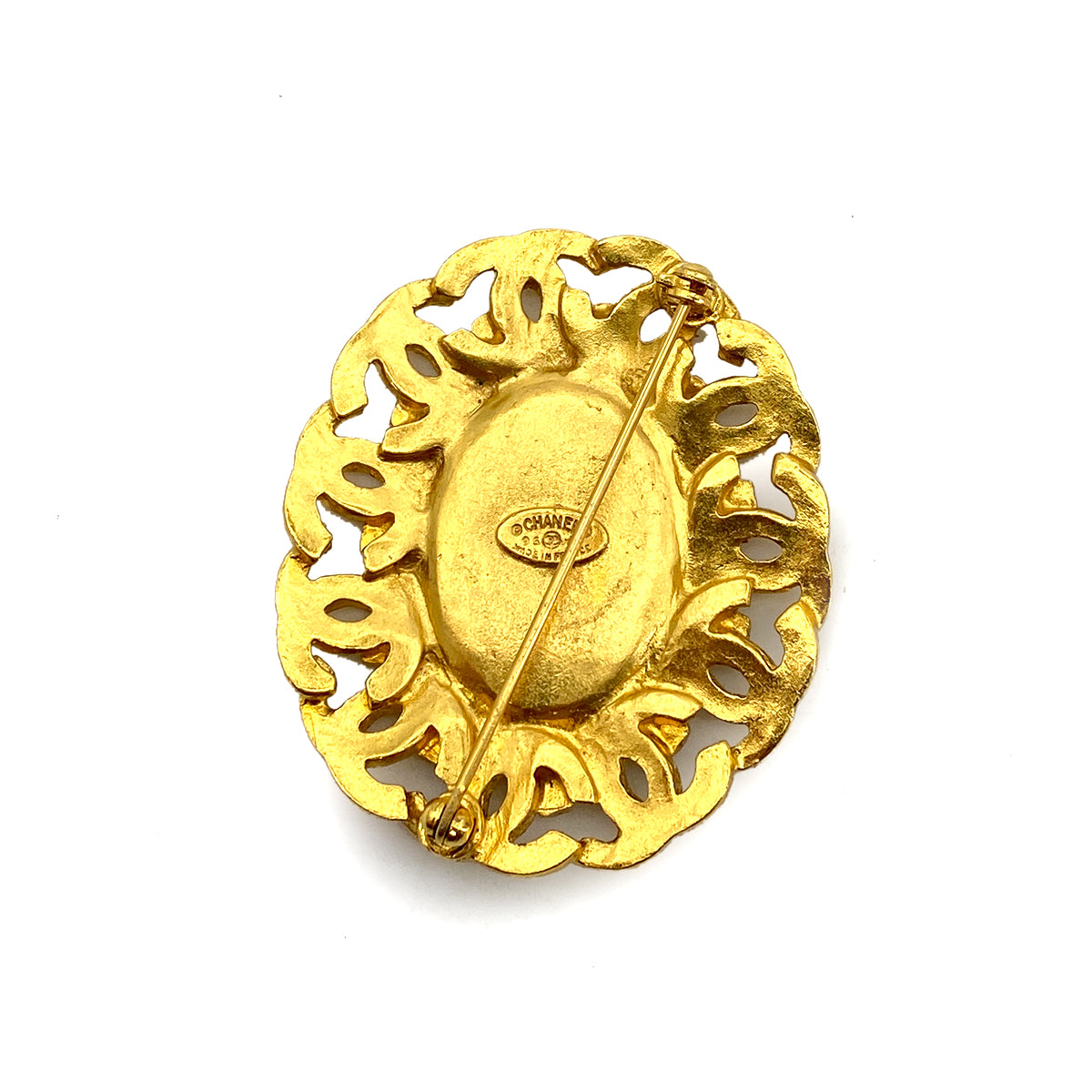 CHANEL VINTAGE BROACH ROUND COCOMARK SHELL ACCESSORY 95A 90261260