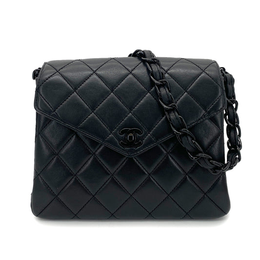 CHANEL VINTAGE PLASTIC CHAIN SHOULDER BAG BLACK LAMB SKIN 90261308