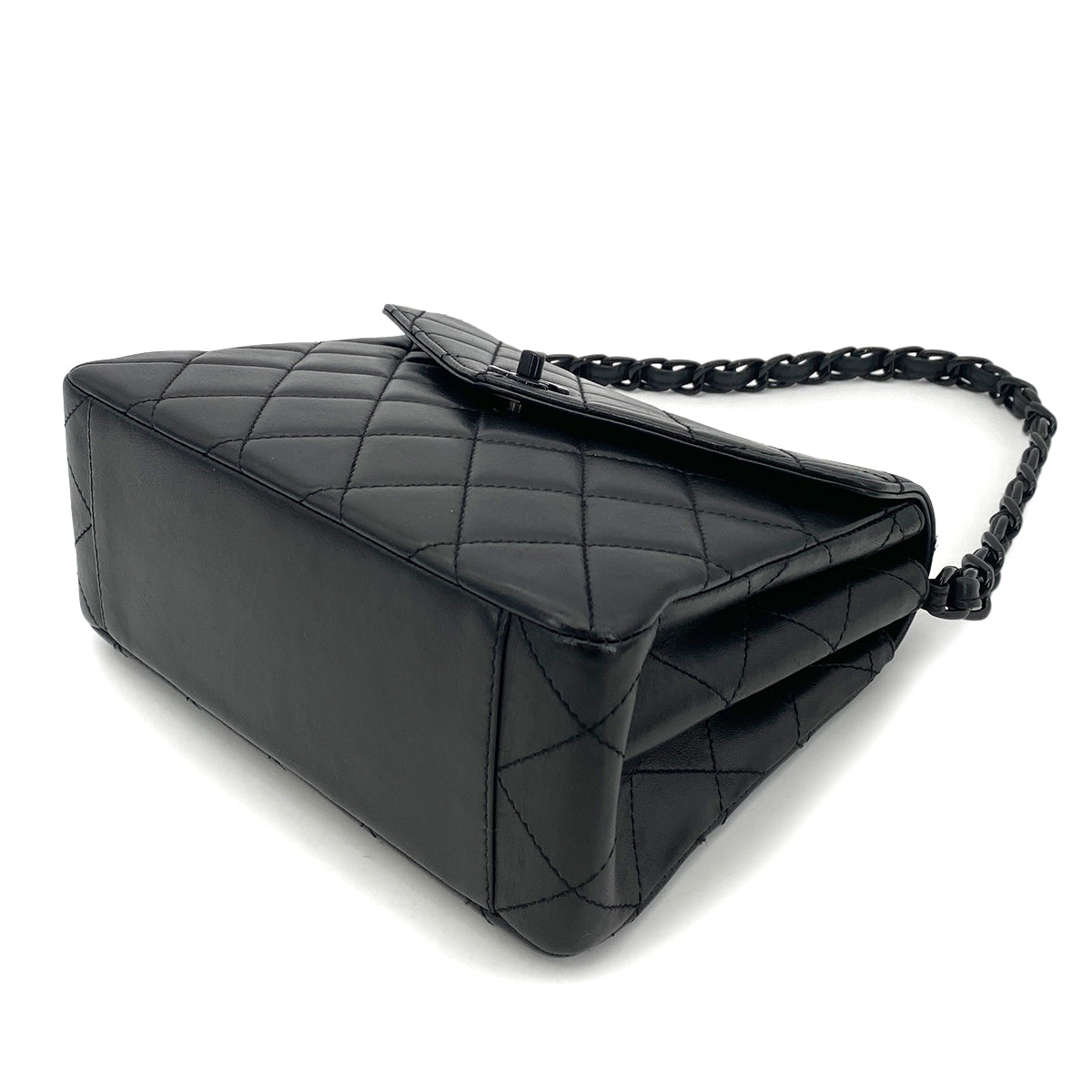 CHANEL VINTAGE PLASTIC CHAIN SHOULDER BAG BLACK LAMB SKIN 90261308