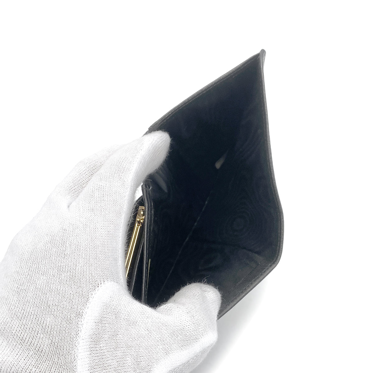 CHANEL VINTAGE BIFOLD COMPACT WALLET BLACK LAMB SKIN 90261357