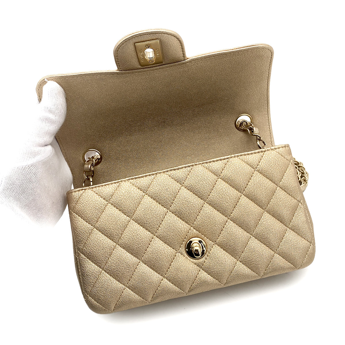 CHANEL MATELASSE 20 CHAIN SHOULDER BAG GOLD LAMB SKIN 90261569