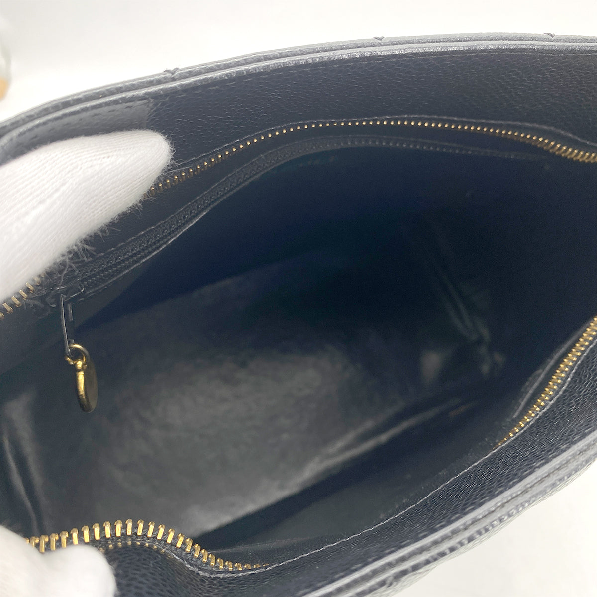 CHANEL VINTAGE MEDALLION TOTE BAG BLACK CAVIAR SKIN 90261821