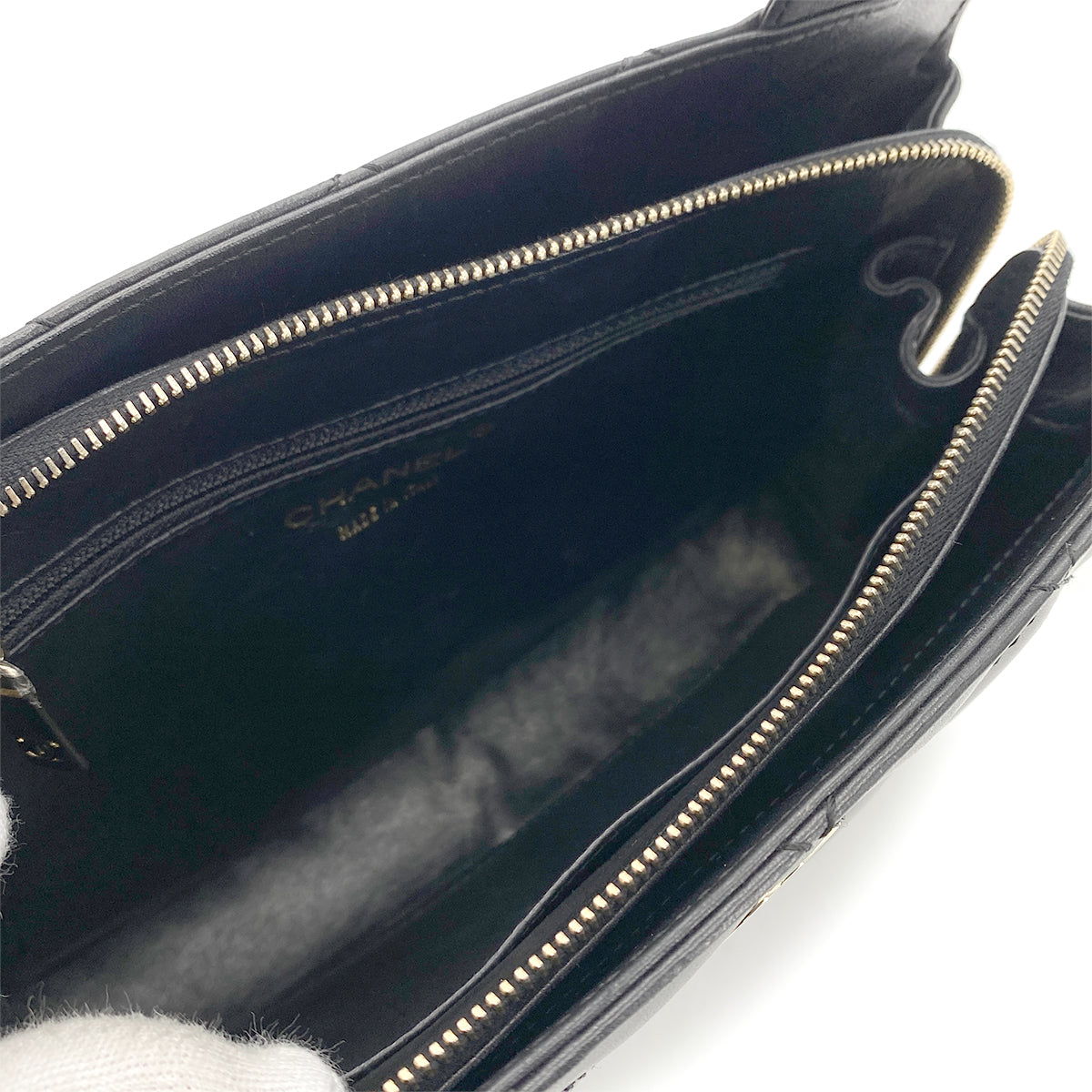 CHANEL VINTAGE MATELASSE HAND BAG BLACK LAMB SKIN 90262309