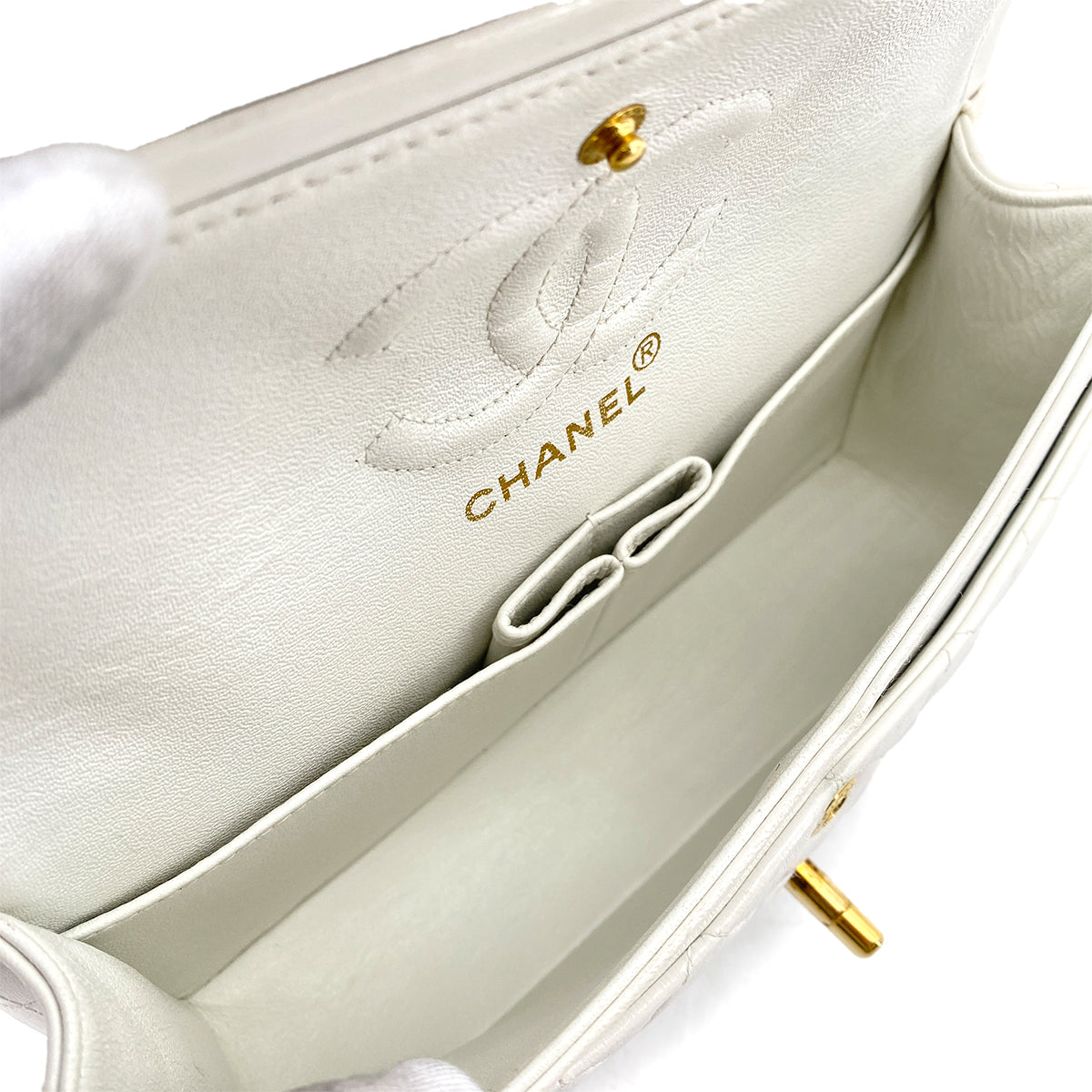 CHANEL VINTAGE CLASSIC FLAP SMALL WHITE LAMB SKIN GHW 90262336