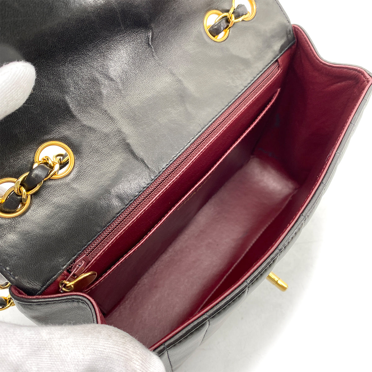 CHANEL VINTAGE CHEVRON CHAIN SHOULDER BAG BLACK LAMB SKIN 90262844