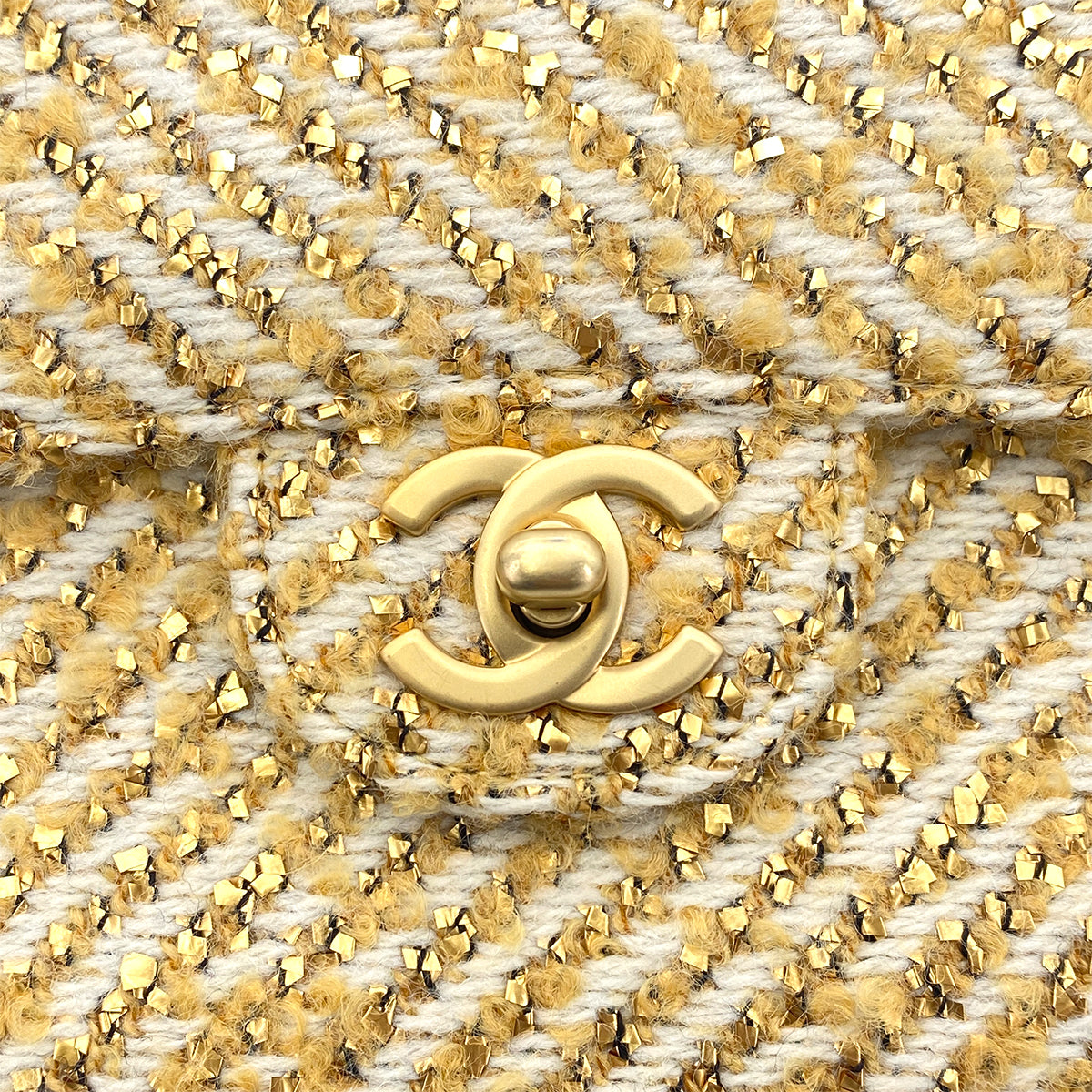 CHANEL VINTAGE CLASSIC FLAP MEDIUM CHAIN SHOULDER BAG BEIGE WHITE TWEED 90263081