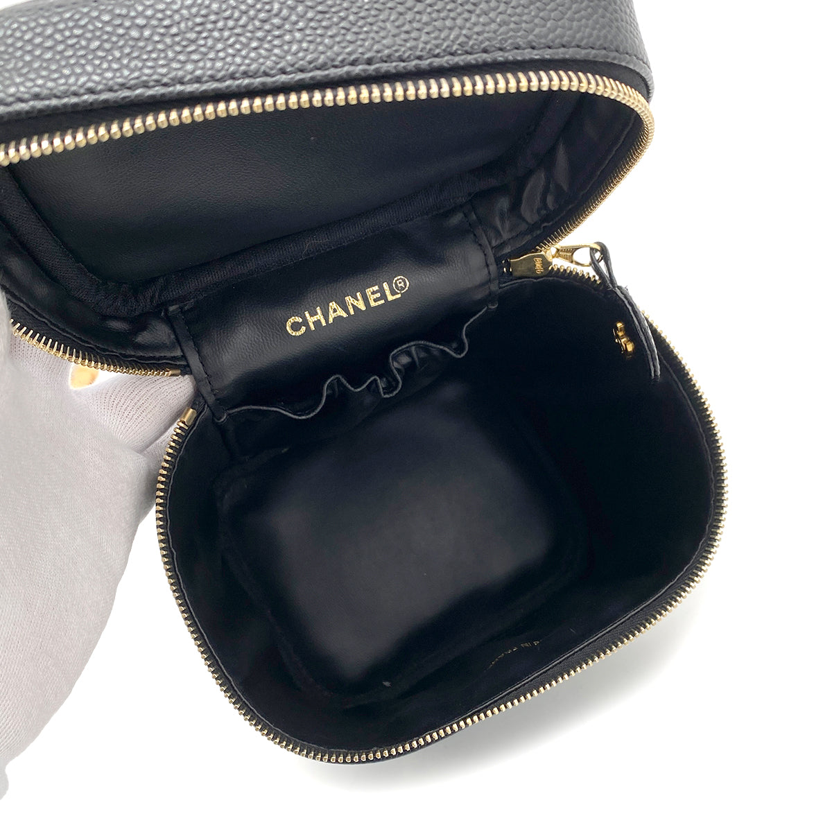 CHANEL VINTAGE VANITY HAND BAG BLACK CAVIAR SKIN 90263109